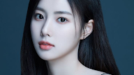 BIODATA KANG HYEWON