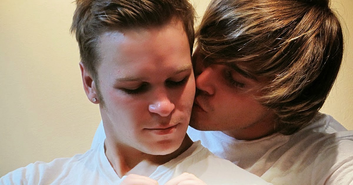 Freakangelik Monday Gay Kiss