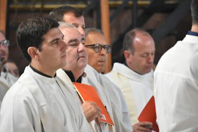 Misa crismal | El obispo Lugones llamó a los sacerdotes a “cuidarnos para...