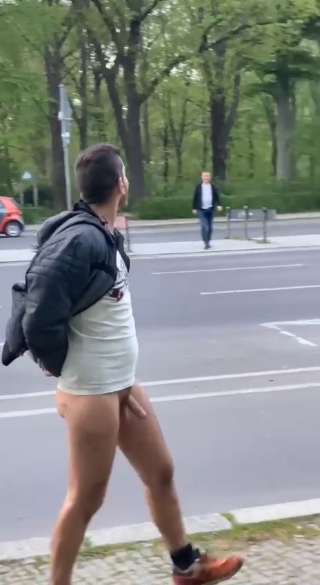 Jerking Off On Public Nakedguyz Gay Blog Adult Content Inside