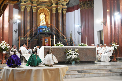 Misa crismal | El obispo Lugones llamó a los sacerdotes a “cuidarnos para...