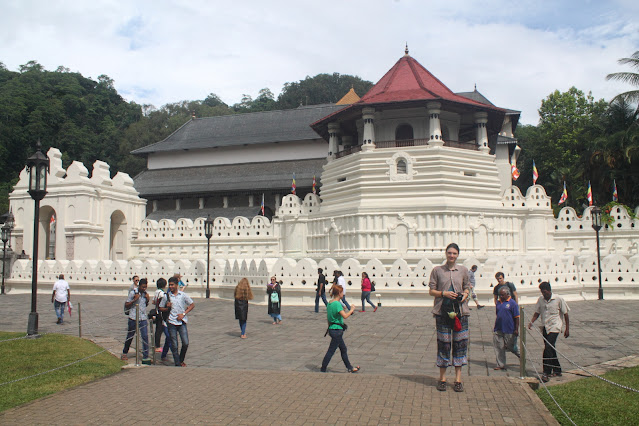 Храм Зуба Будди, Канді, Шрі-Ланка