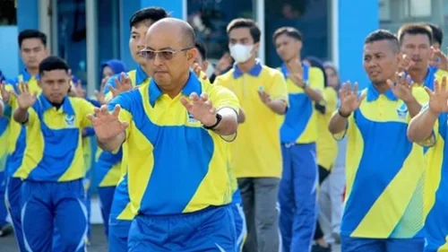 Olahraga Rutin Pegawai Perumda Air Minum Kota Padang, Dirut: Tubuh Sehat Jiwa Kuat