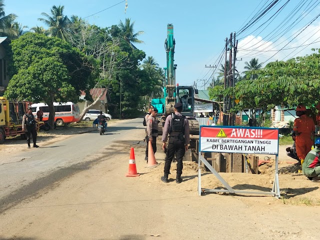 Sat Brimob Polda Kaltim Gelar Patroli dan Pengamanan Pemasangan Kontruksi Pipa Pertamina di Samboja