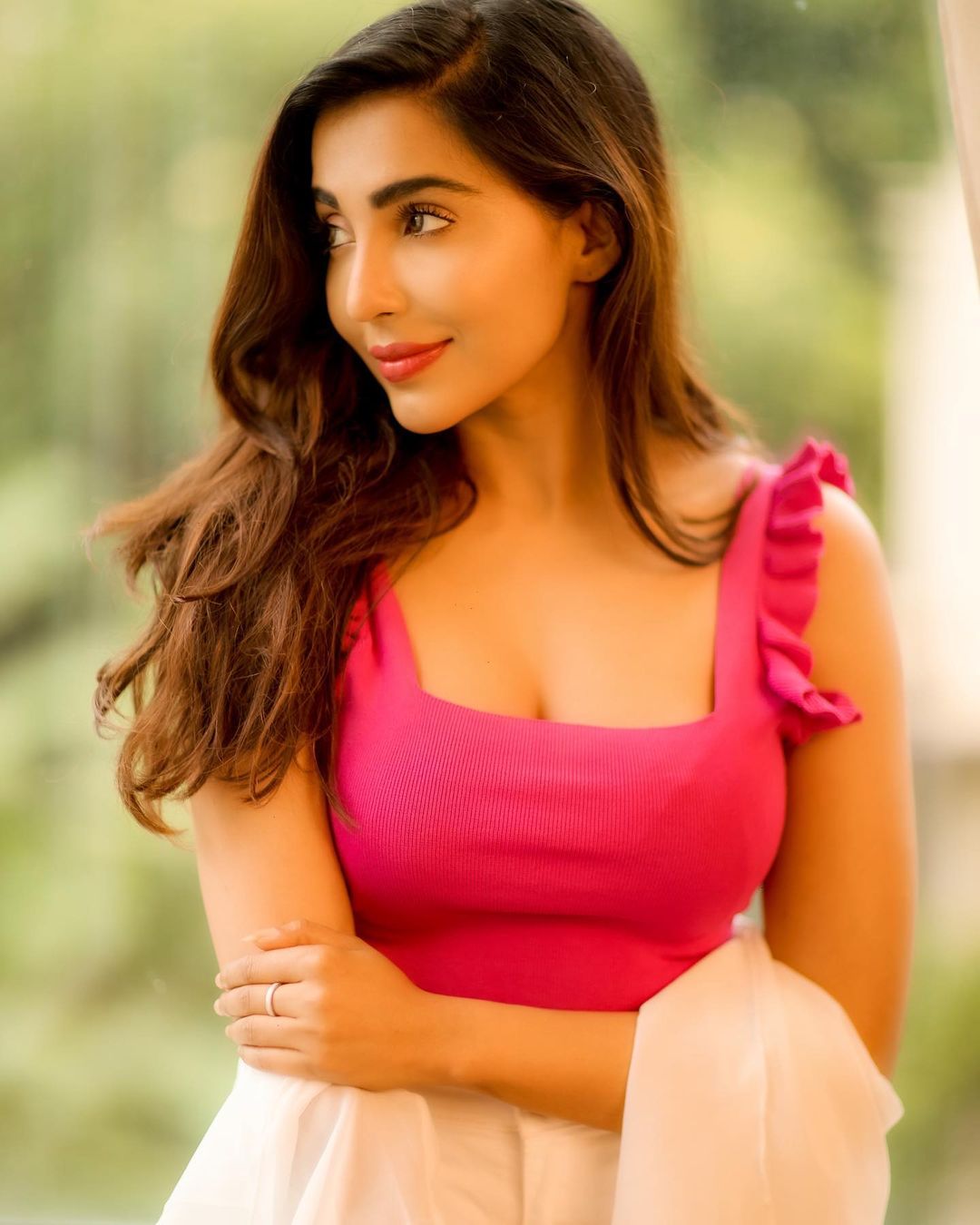 Tamil Actress Parvati Nair Latest Hot Photos