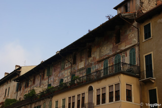 Gli affreschi sulle facciate delle Case Mazzanti a Verona