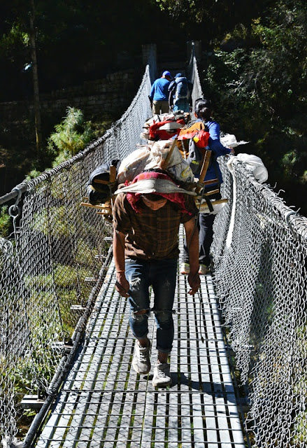 sherpa_carregador_everest_trekking