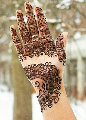 Unique and Beautiful Mehendi Design