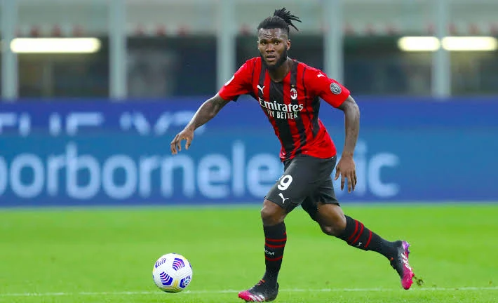 Tottenham Lead Race  For Kessie Signature