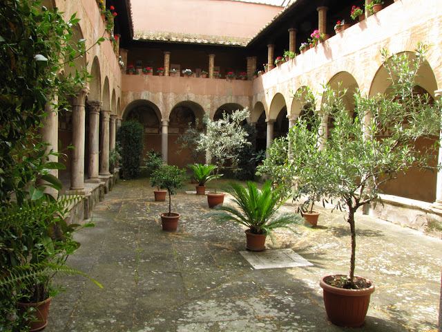 The cloister of the church of Sant'Onofrio, Janiculum, Rome