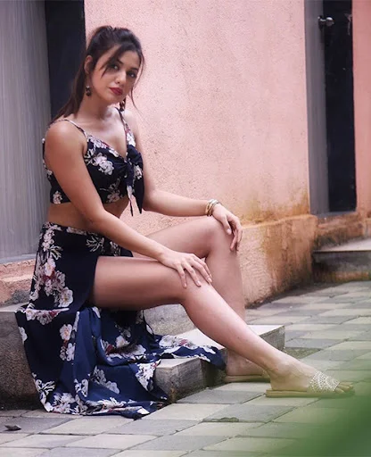 Divya Agarwal hot actress splitsvilla