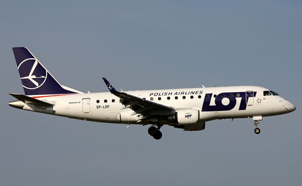 LOT Polish Airlines is certified as a 3-Star Airline