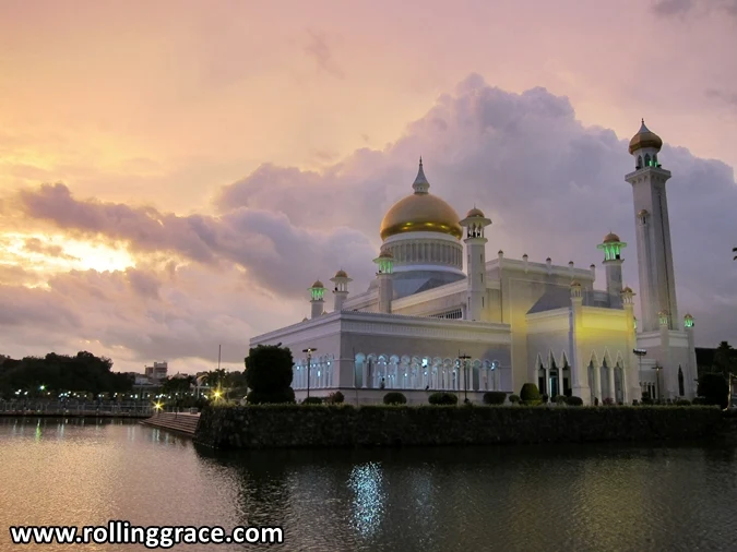 Masjid Omar Ali Saifuddien Brunei Masjid Omar Ali Saifuddien Brunei