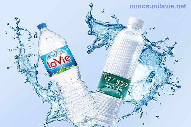 Nên chọn mua nước khoáng Lavie hay nước khoáng núi lửa Jeju?