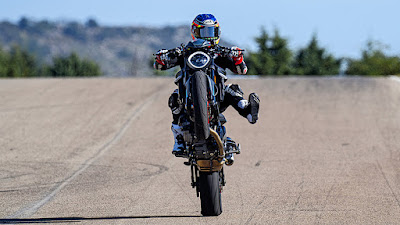 Ducati Monster 2022 Ecuador Fayals