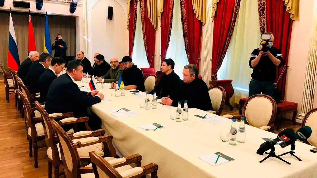 En medio de la tensión, se realiza la reunión entre las delegaciones de Ucrania y Rusia en Bielorrusia