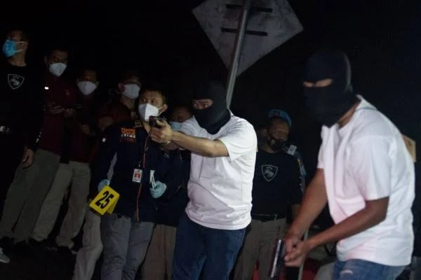 ORANG boleh menyebut ini dengan aneh bin ajaib Dagelan yang Tak Mengundang Kelucuan
