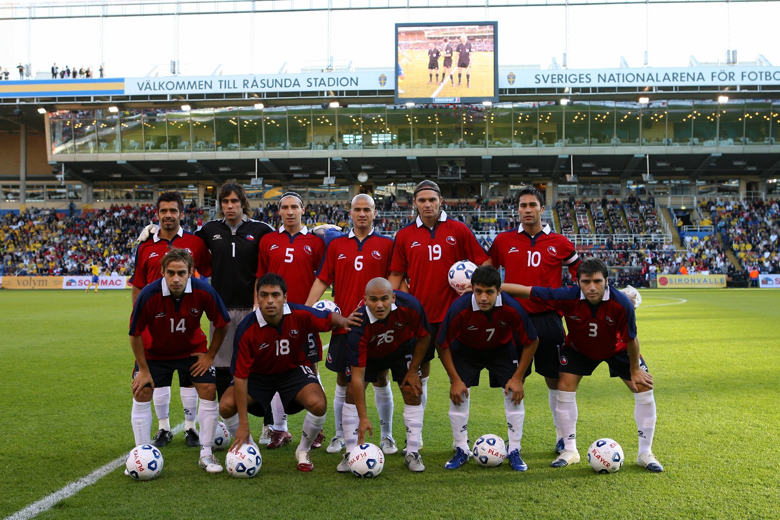 Formación de Chile ante Suecia, amistoso disputado el 2 de junio de 2006