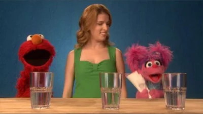 Sesame Street Episode 4426. Anna Kendrick, Elmo and Abby show things that can absorb water.