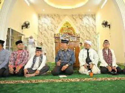 Gubernur Mahyeldi Resmikan Masjid Az Zaimah: Simbol Sinergi Ranah dan Rantau di Nagari Sulit Air