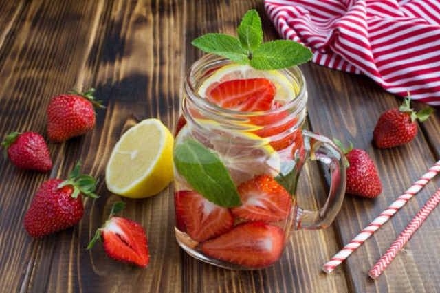 minuman infused water