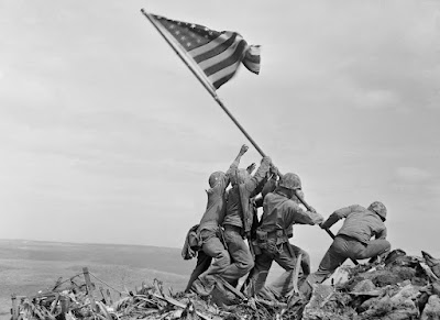 La bandera de Estados Unidos en Iwo Jima