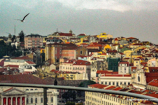 Lisboa vista do alto do Elevador de Santa Justa