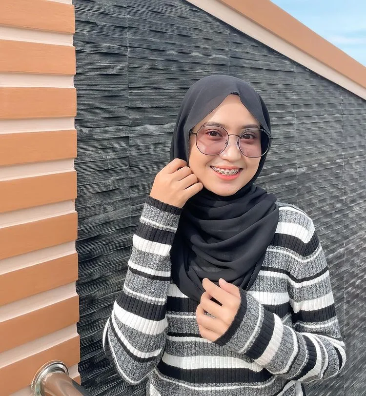 wallpaper foto HD syifa viranda tiktok cewek cantik asal aceh yang viral di tiktok