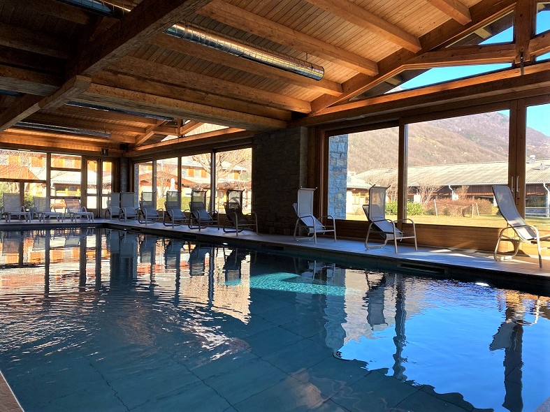 La piscina e la spa all'agriturismo La Fiorida