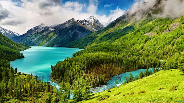 From the Mountains to the Coast: Pakistan's Diverse Landscapes
