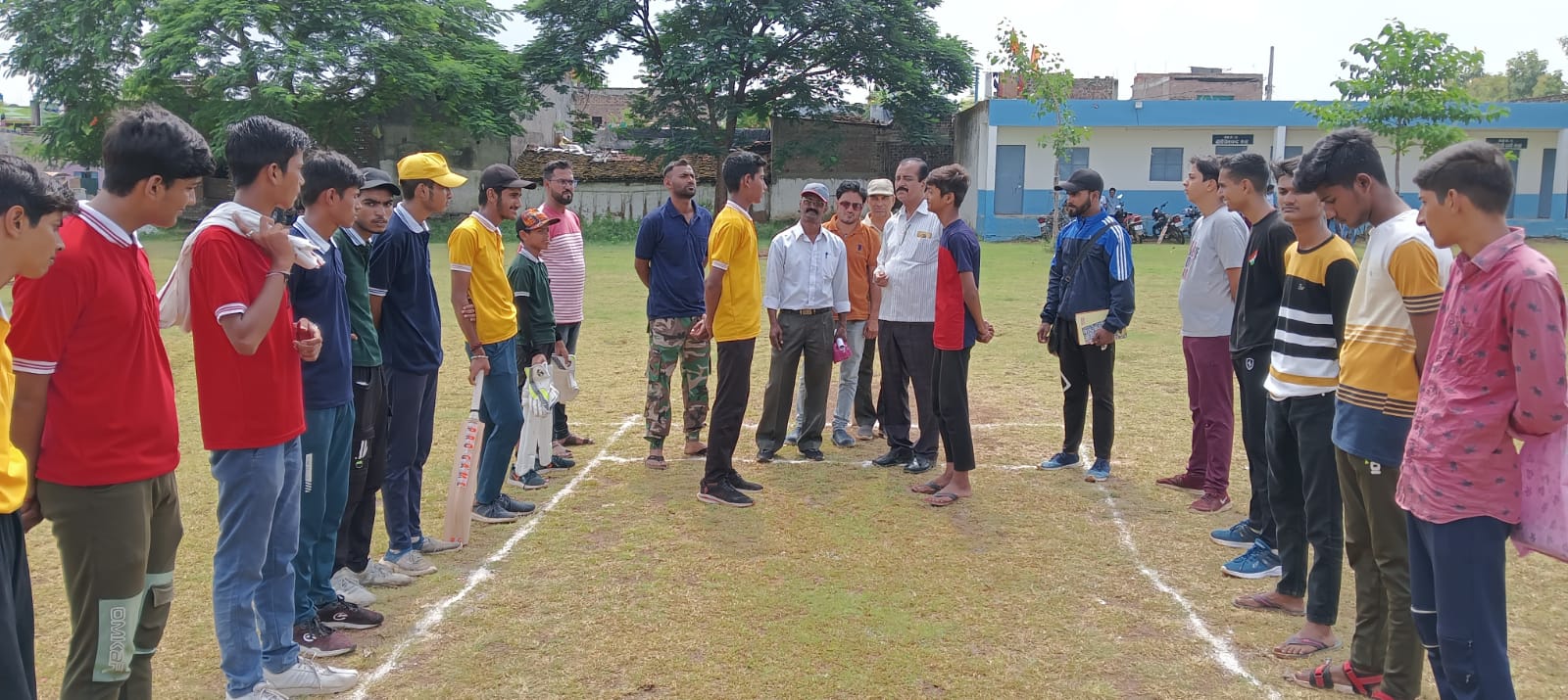 ब्लॉक स्तरीय क्रिकेट टूर्नामेंट में सेंट एस. आर .एस . स्कूल बना विजेता