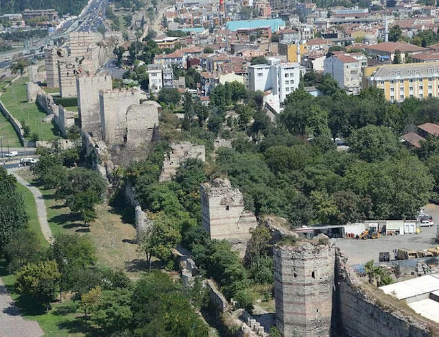 Constantinople's city walls digitized