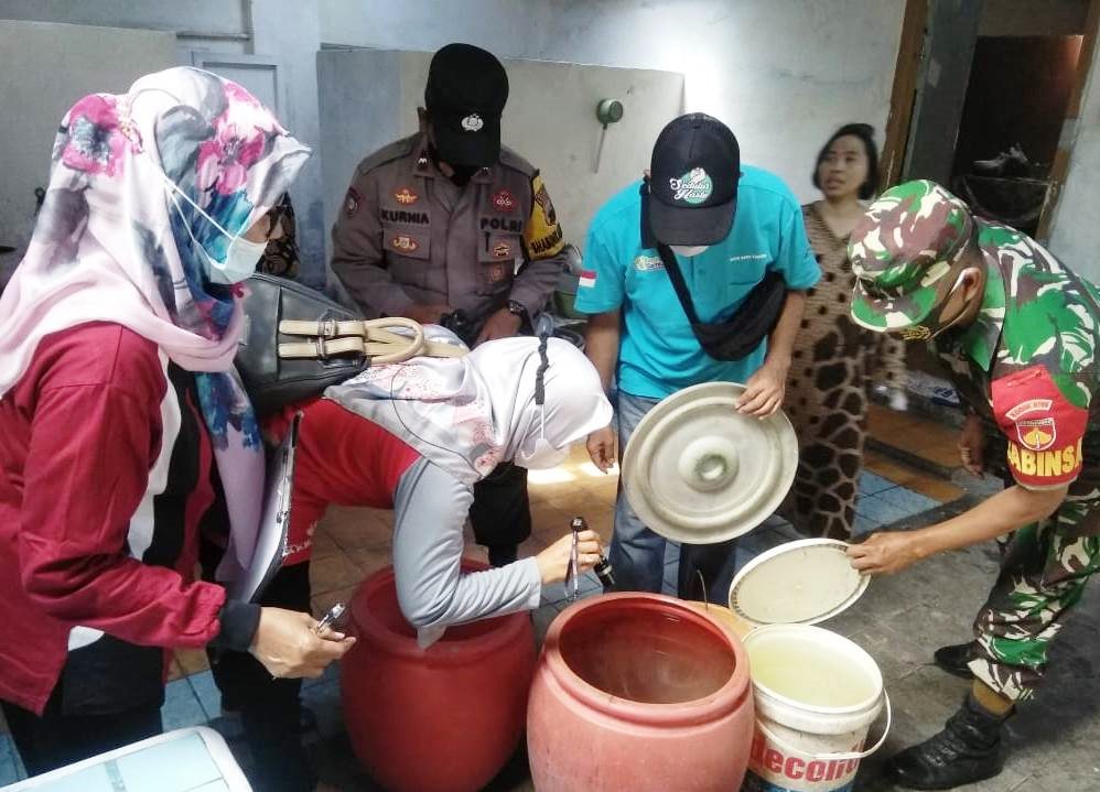 Musim Hujan, Pemberantasan Sarang Nyamuk Digencarakan di Kelurahan Kebumen