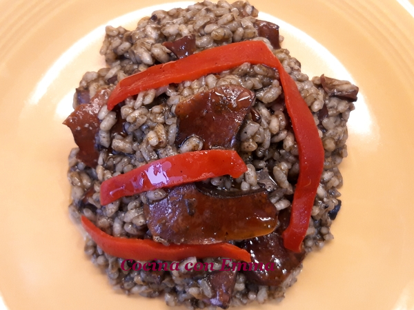 Arroz rápido con calamares en su tinta