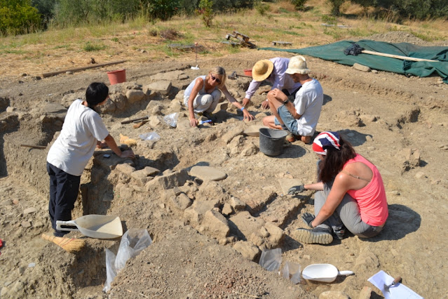 First excavation season of Mycenaean settlement/necropolis on Trapeza plateau completed