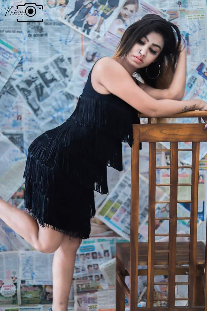 Irushi Shimithry Hot photos