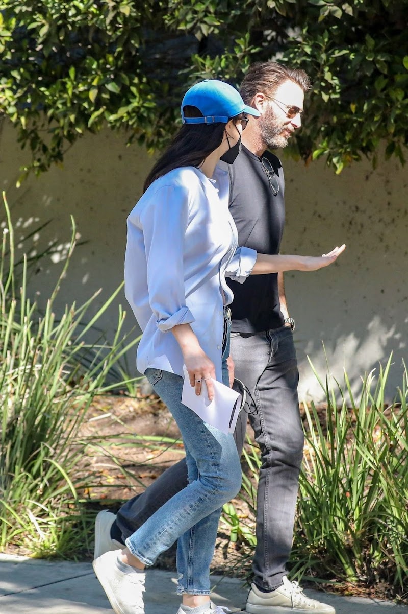 Alexandra Daddario and Andrew Form Out in Los Angeles 21 Feb-2022