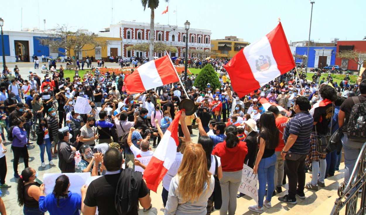 Protesta contra vacancia en Trujilo