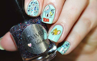 Uñas decoradas de dibujos animados