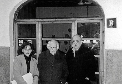 Cristóbal Serra, en el centro de la foto, solía comer en el palmesano y desaparecido celler Montenegro, en la calle del mismo nombre