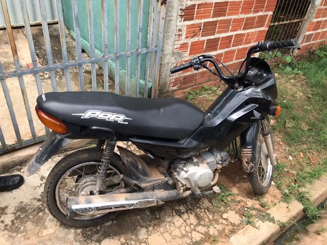 Em ação, FORÇA TÁTICA recupera motocicleta alvo de furto e prende jovem de 21 anos em Valença do Piauí.  
