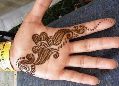 8 Cute Mehndi Designs for Kids