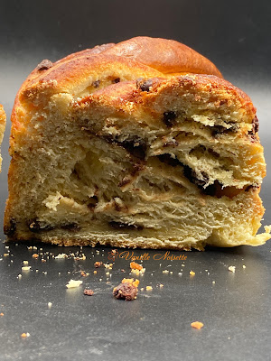 BRIOCHE TORSADÉE à la CRÈME FRANGIPANE et PÉPITES DE CHOCOLAT