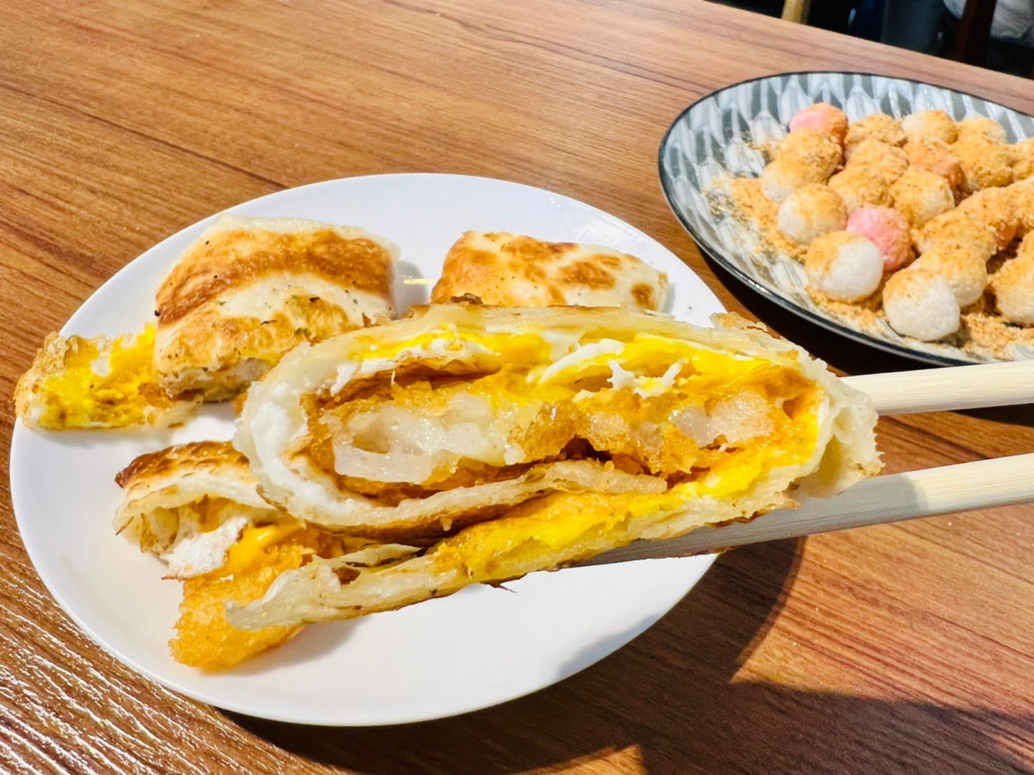 桃園美食推薦 來吃早餐 林口龜山早午餐 排隊美食 蛋餅, 炒麵, 炸湯圓