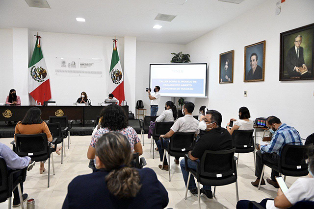 Cursan diputados y personal del Congreso local taller sobre Parlamento Abierto