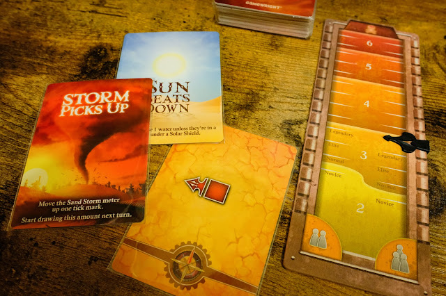 forbidden desert board game 禁制沙漠 玩家動作完後 會依照現在沙塵暴等級抽相對應事件牌