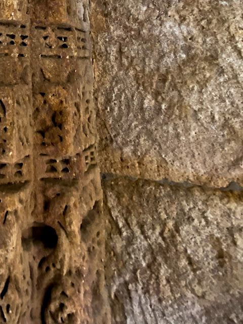 masonary marks on Rani ki Vav