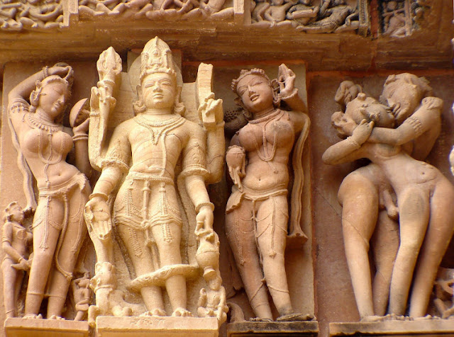 El sánscrito: textos védicos, el Mahabharata, el Ramayana y el Kamasutra