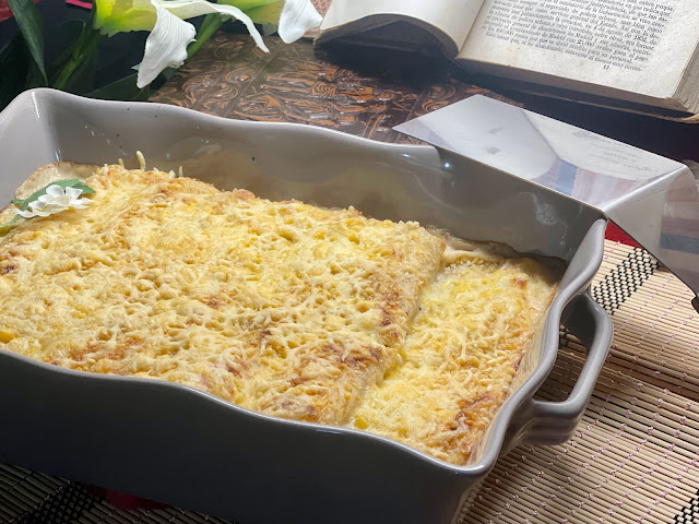 Canelones de pollo asado con bechamel de curry