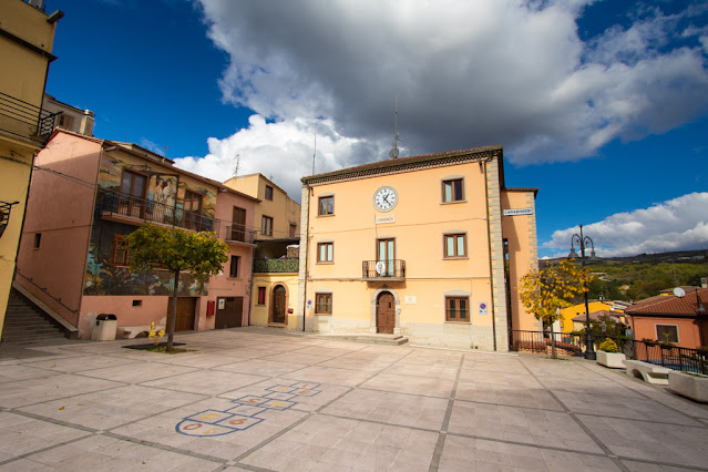 Murales di Satriano di Lucania-Piazza Umberto